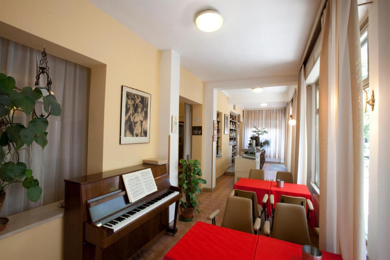 Albergo Moretti 세니갈리아 외부 사진