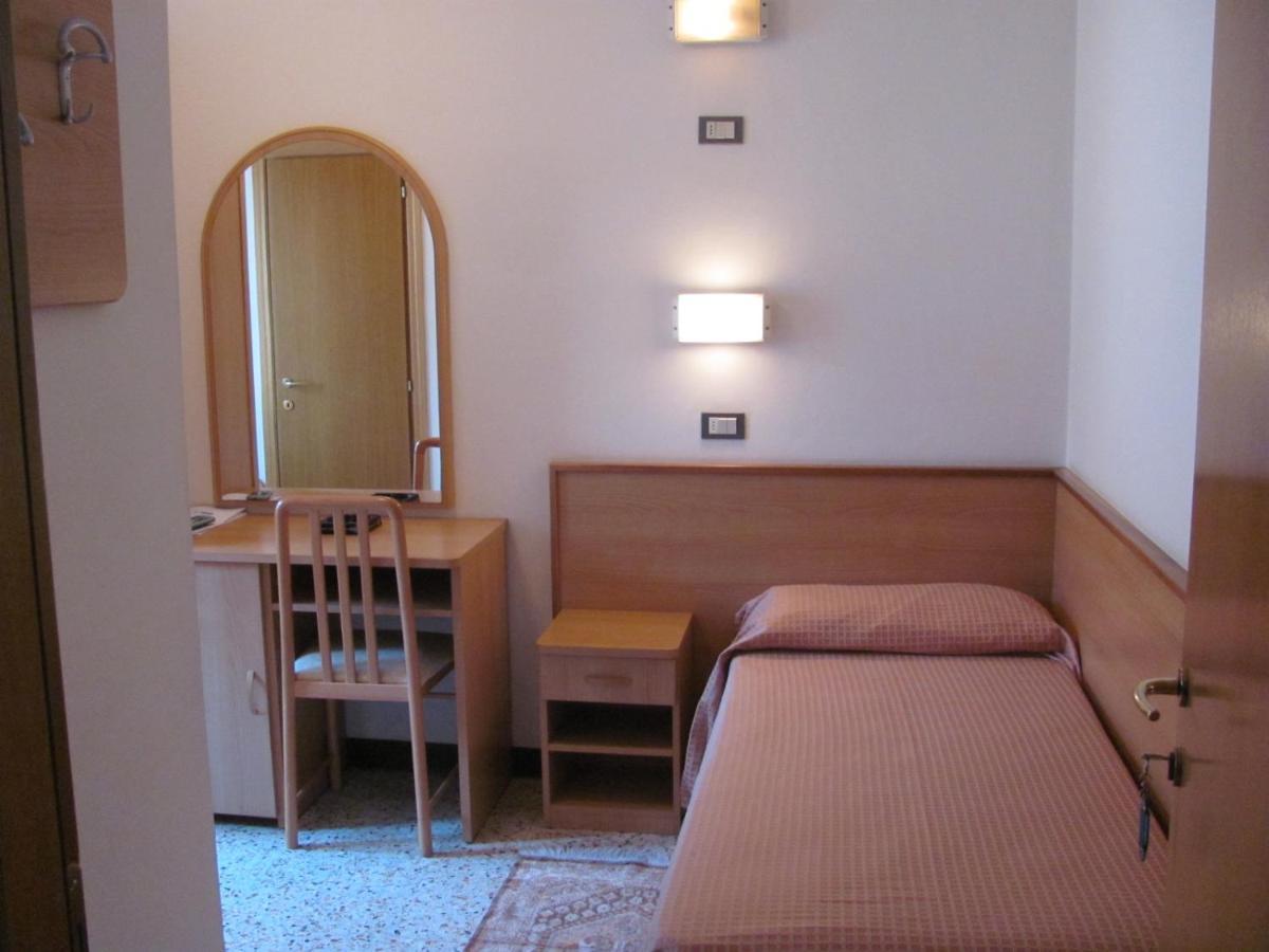 Albergo Moretti 세니갈리아 외부 사진