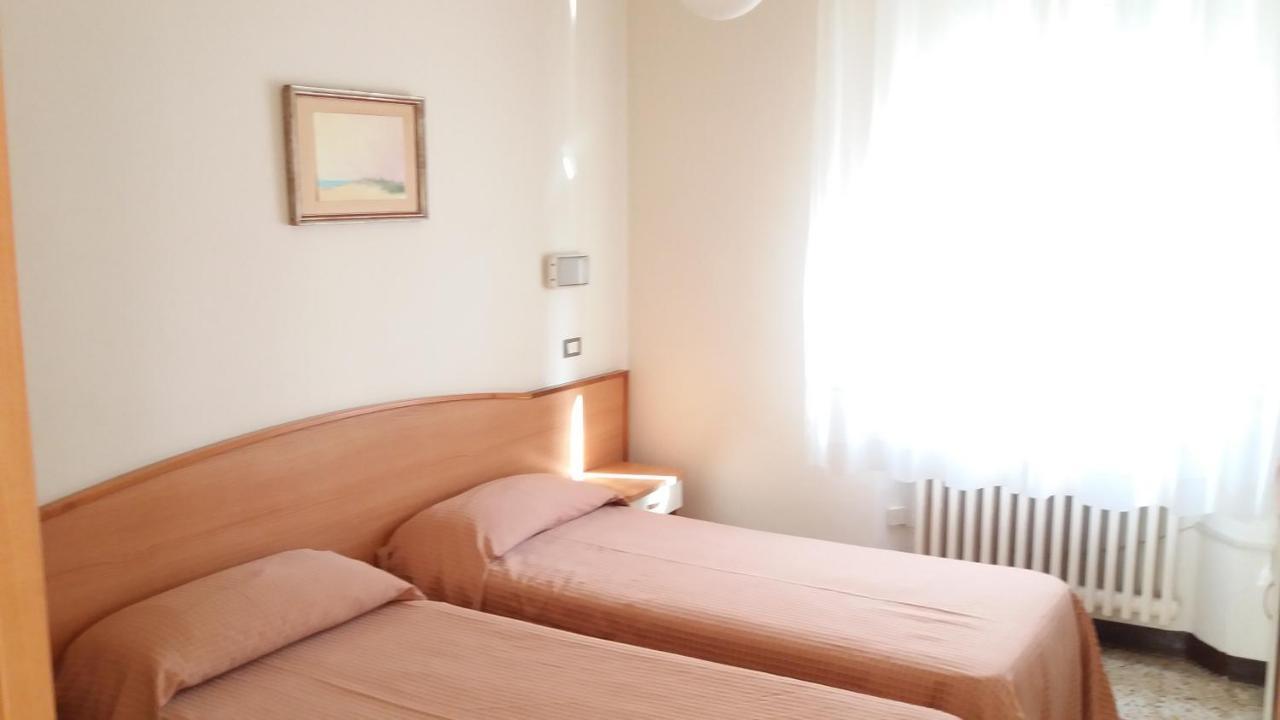 Albergo Moretti 세니갈리아 외부 사진
