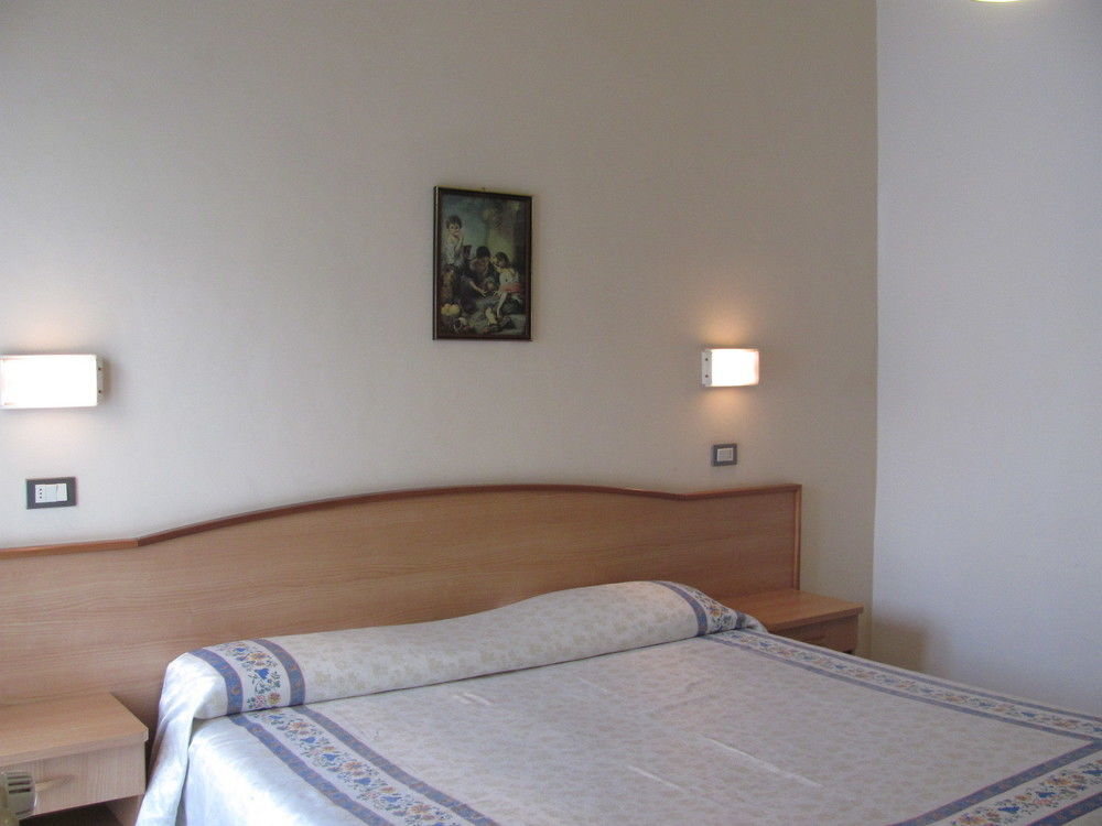 Albergo Moretti 세니갈리아 외부 사진